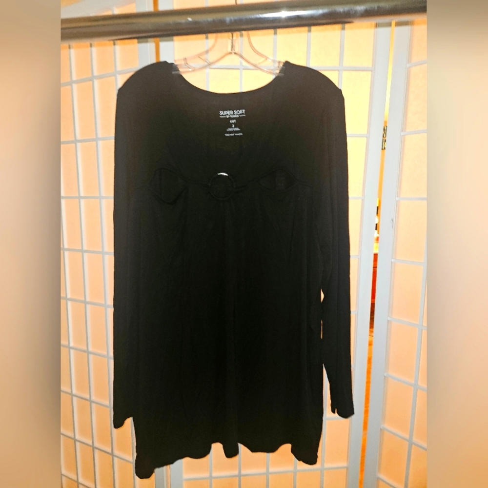 Torrid super soft long sleeve knit shirt.
